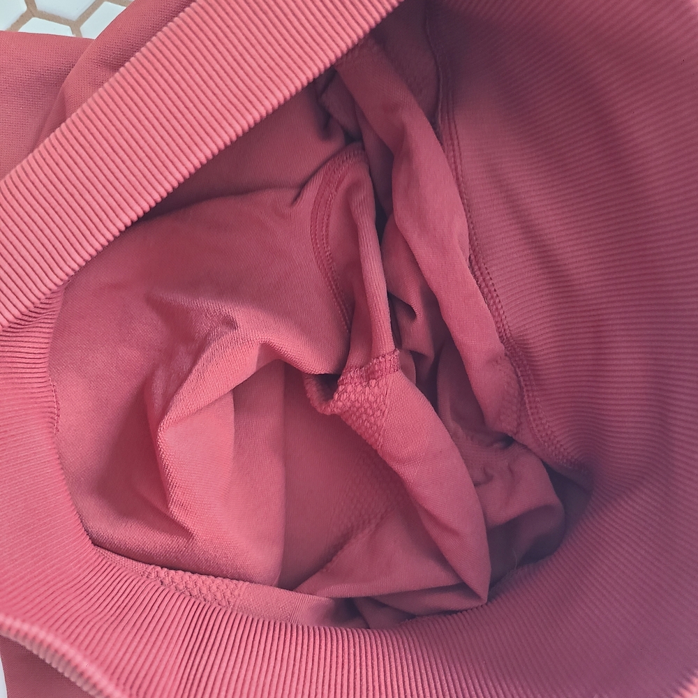 Women's Red Leggings - Picture 5 of 5